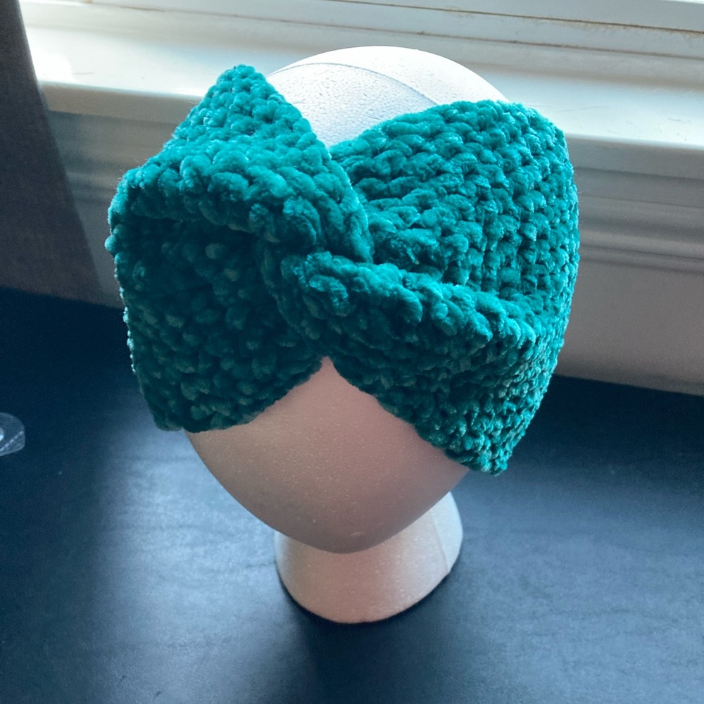 Handmade Emerald Green Velvet Twist Headband